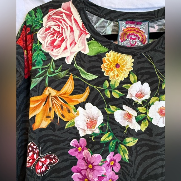 JOHNNY WAS Blooming Breeze Floral Print Crew Neck Short Sleeve Relaxed Tee Shirt - Picture 5 of 15